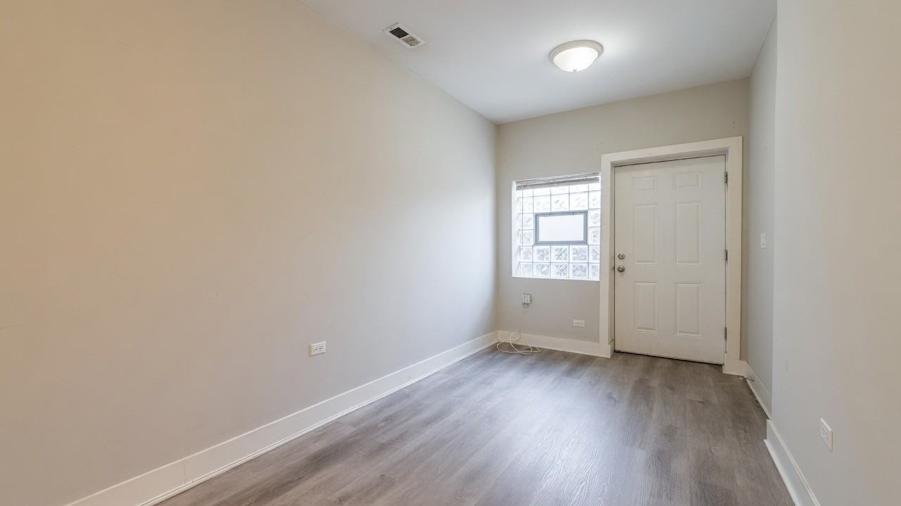 4006 N Bell Ave #1 - Photo 2 of 4