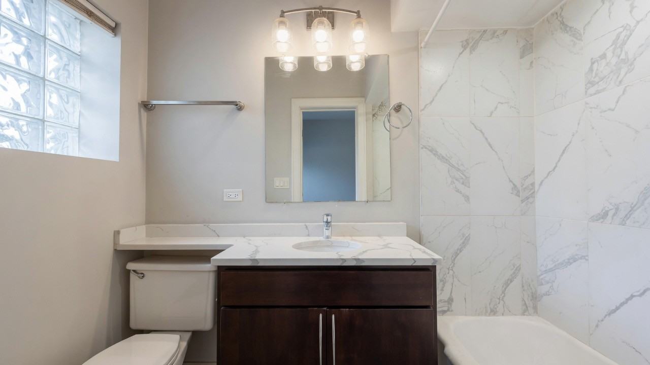4006 N Bell Ave #1 - Photo 3 of 4