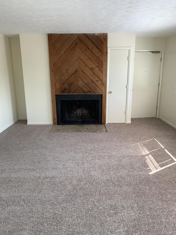 460 Lenney Dr #4 - Photo 6 of 16