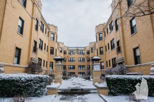 featured image of 2317 N Rockwell St