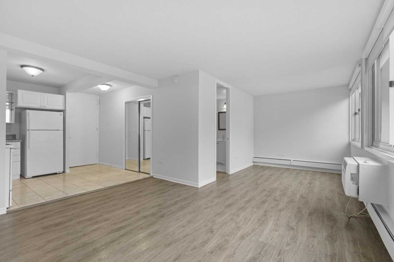 1344 N Dearborn St #14D - Photo 5 of 12