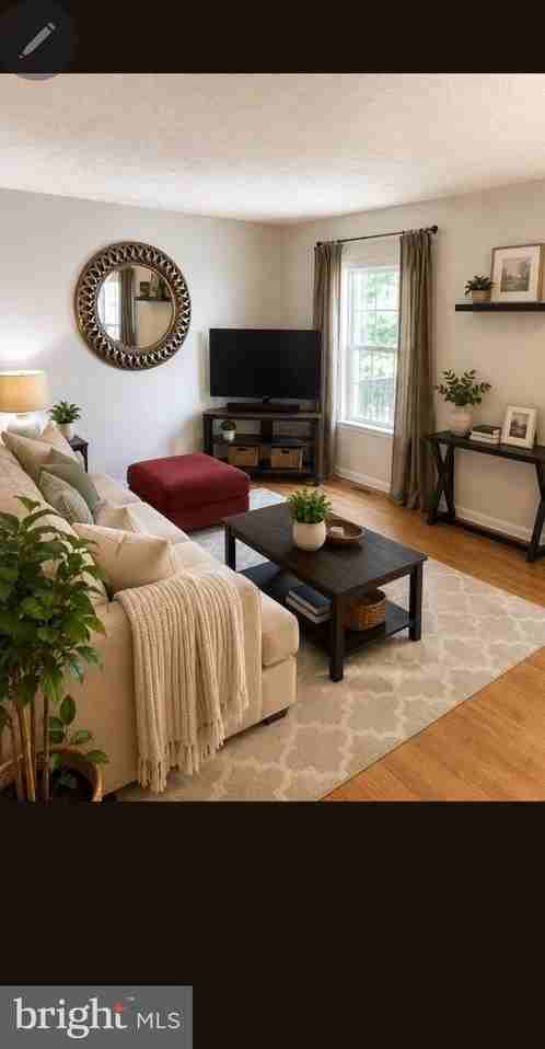 16318 Elkhorn Ln - Photo 3 of 4
