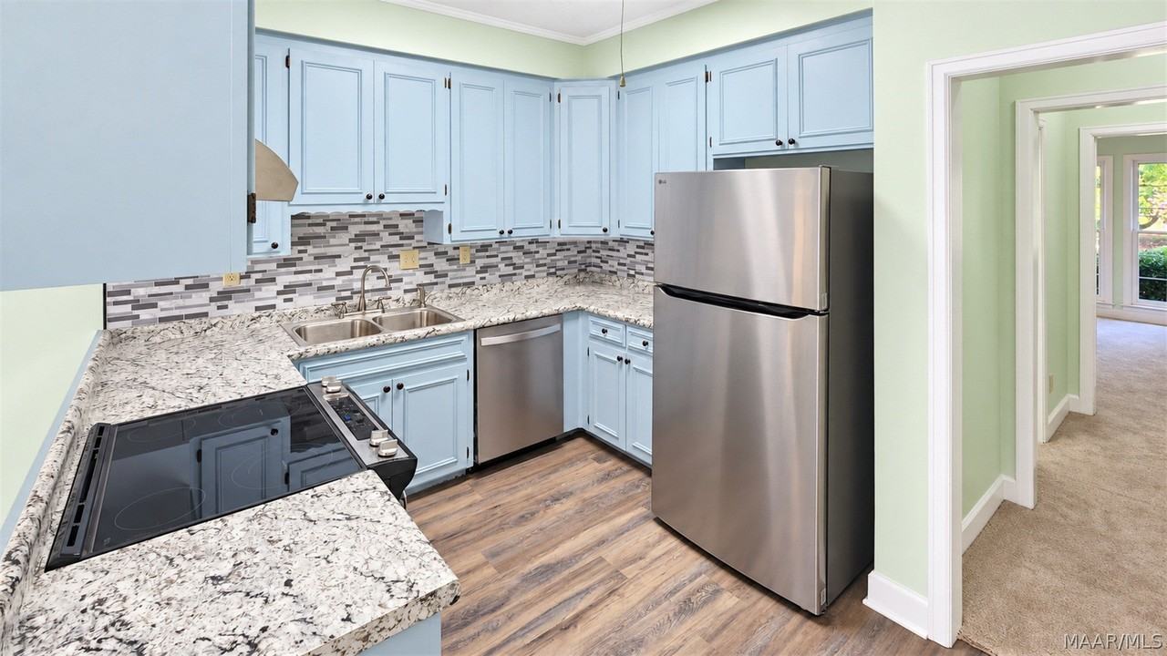2067 Hazel Hedge Ln - Photo 5 of 19