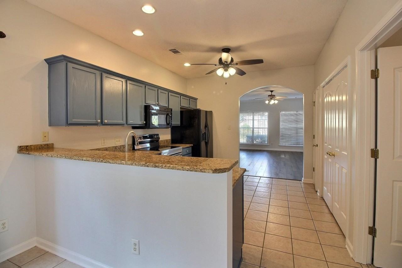 1278 Oak Creek Dr - Photo 4 of 28