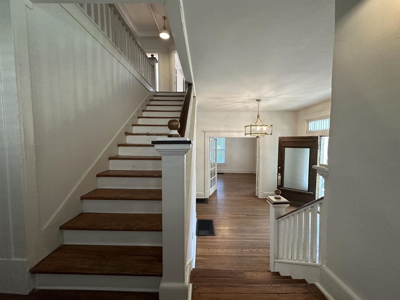 1318 Harbert Ave - Photo 6 of 34