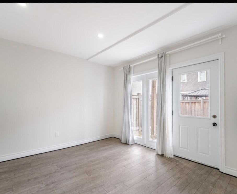 234 Hinton Terrace - Photo 3 of 24