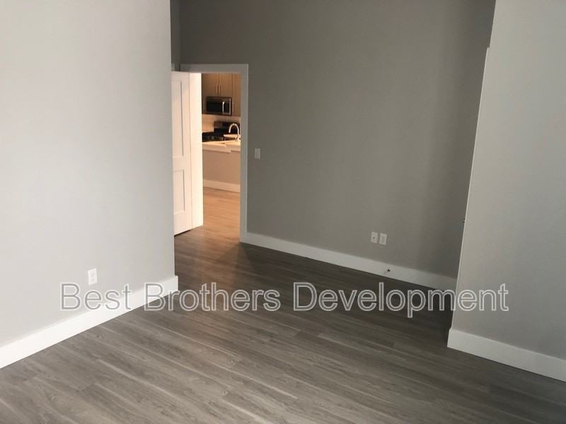4779 S Park Ave #3 - Photo 6 of 9