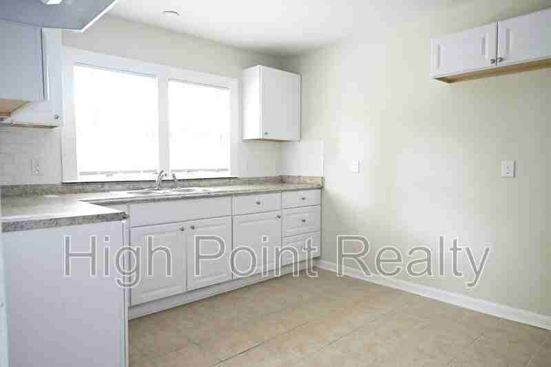 715 13th St N - Photo 4 of 23