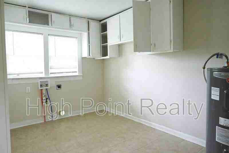 715 13th St N - Photo 5 of 23