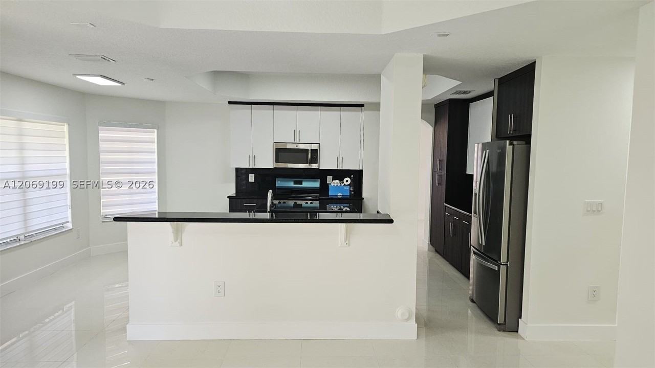 3124 Sw 154th Pl - Photo 7 of 25