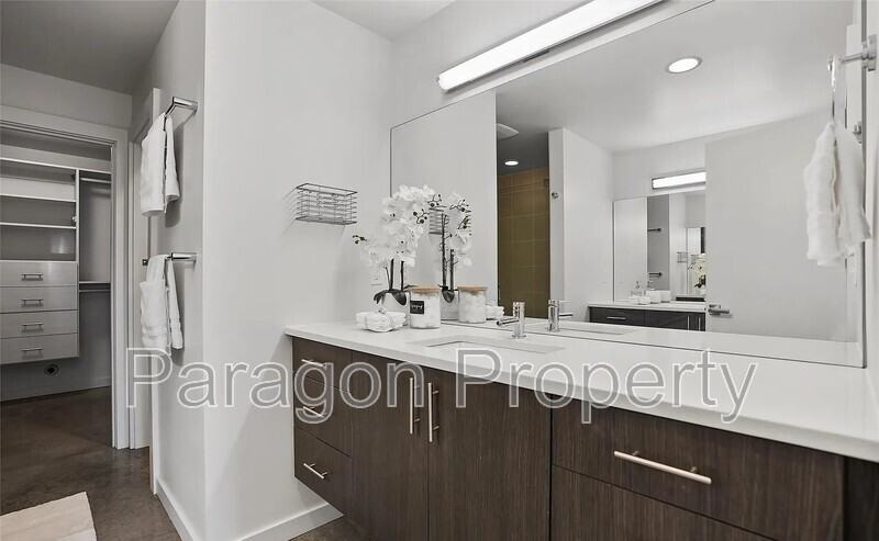 2343 10th Ave E #E - Photo 5 of 29