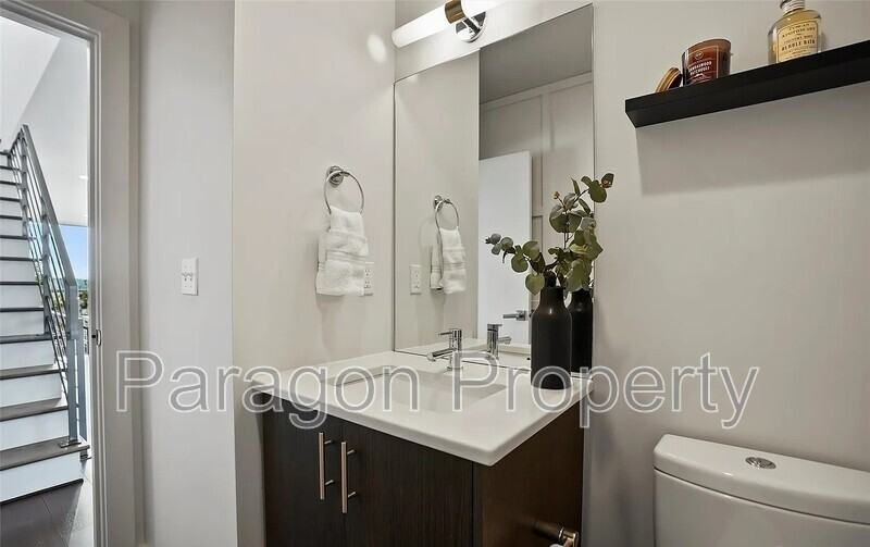 2343 10th Ave E #E - Photo 6 of 29