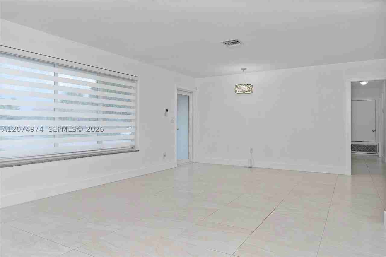 6305 Sw 93rd Pl #6305 - Photo 4 of 27