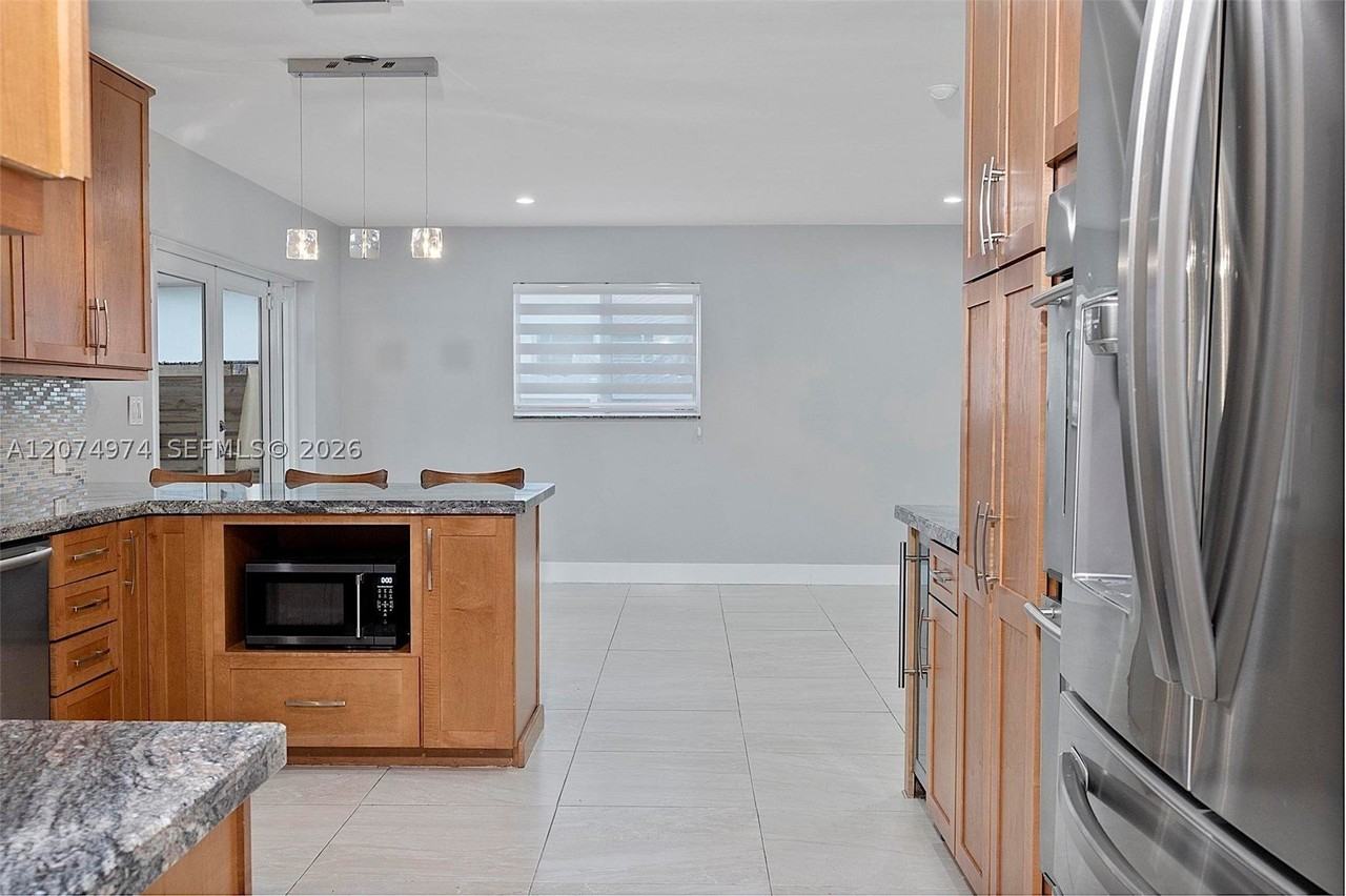 6305 Sw 93rd Pl #6305 - Photo 6 of 27