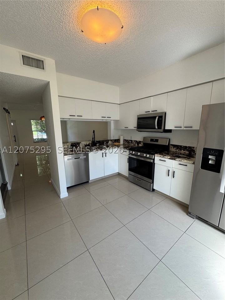 8207 San Carlos Cir #8207 - Photo 2 of 19