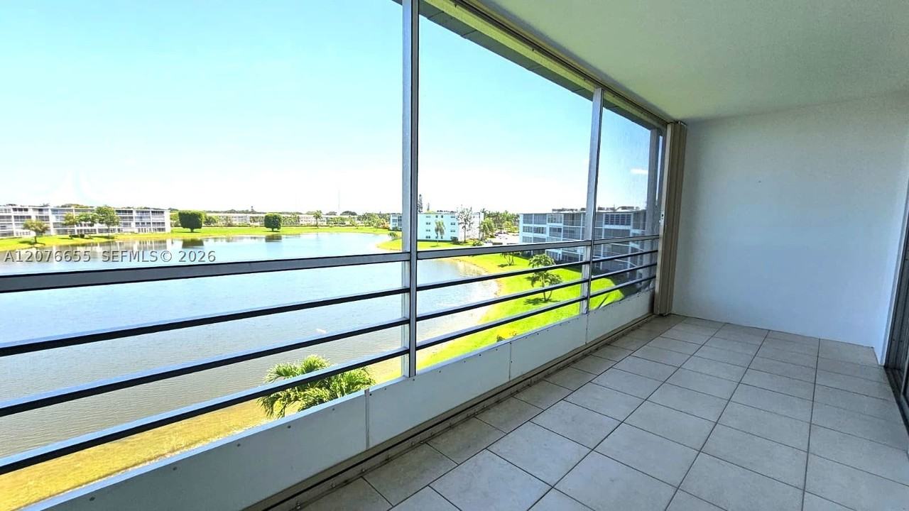 4034 Exeter B #4034 - Photo 3 of 18