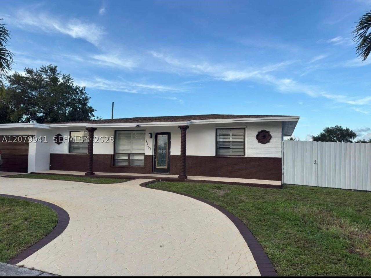 3151 Sw 37th Ave - Photo 5 of 15