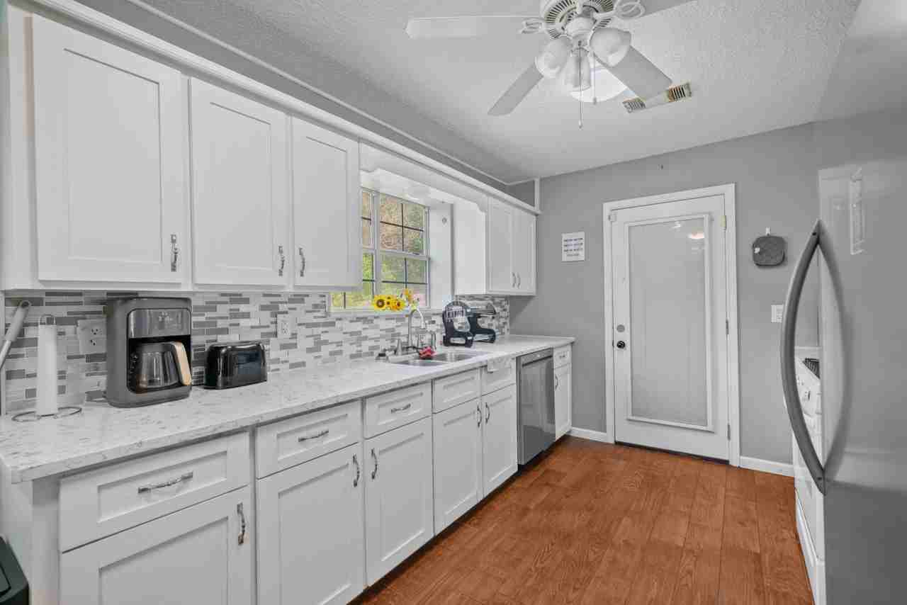 Kilgore Ave - Photo 2 of 26