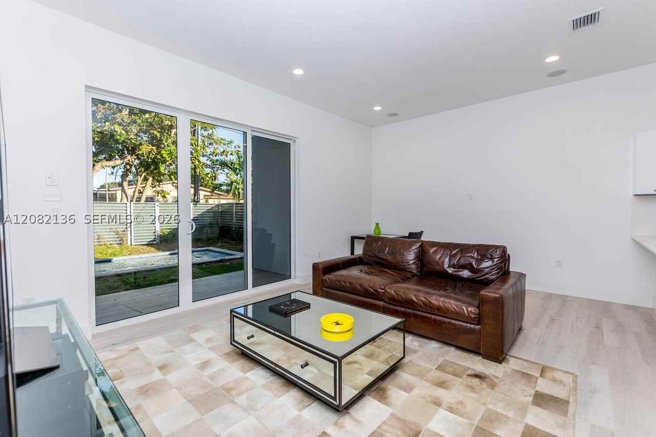 2875 Sw 33rd Ct #2875 - Photo 5 of 48
