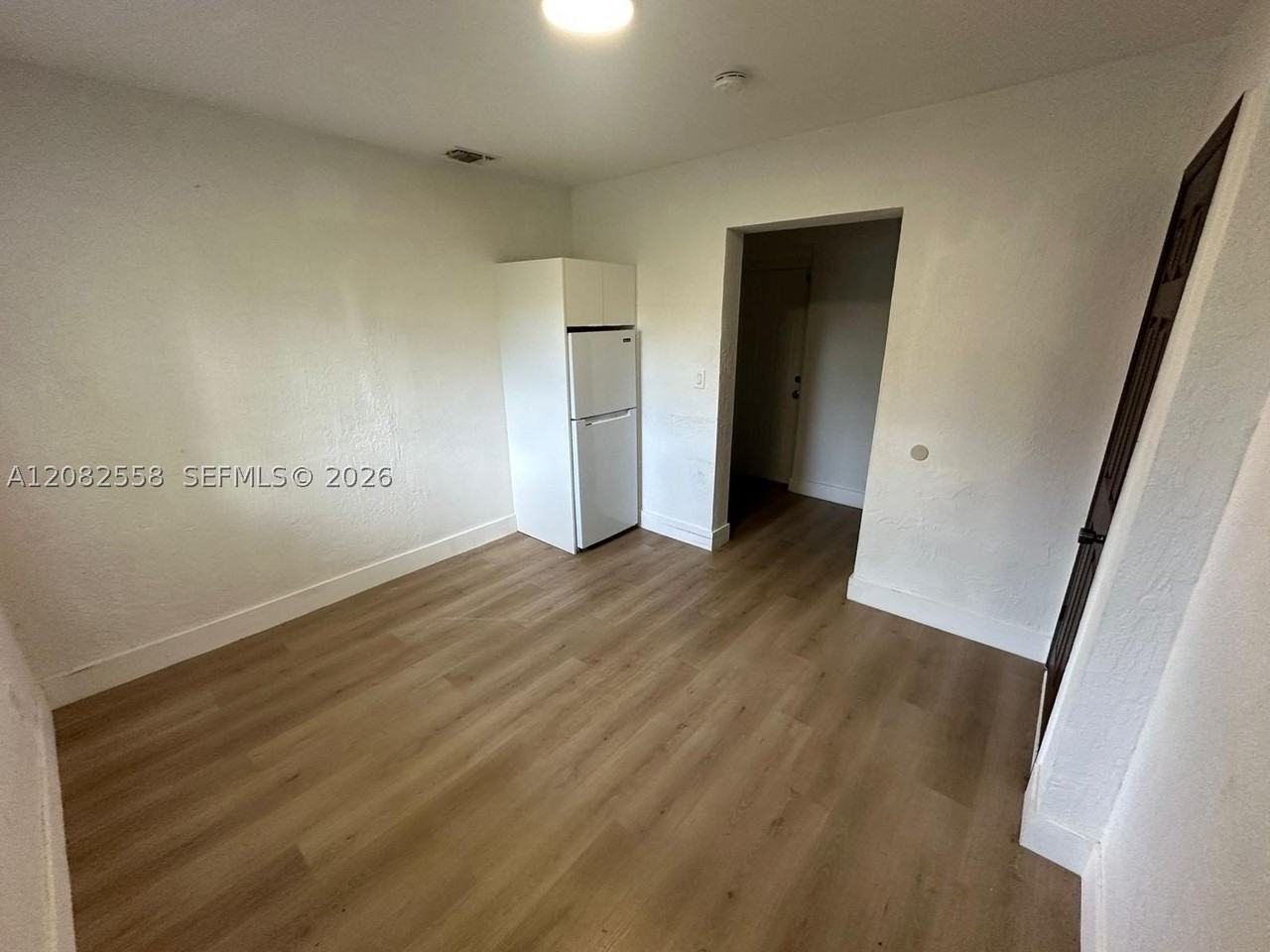 785 Nw 96th St #2 - Photo 3 of 11