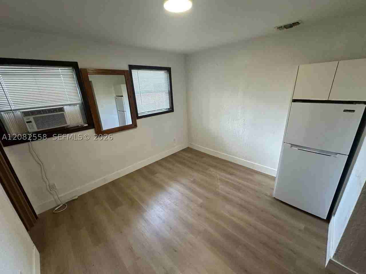 785 Nw 96th St #2 - Photo 4 of 11