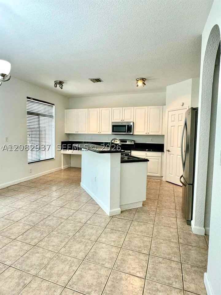 5759 Nw 113th Ct #5759 - Photo 5 of 18