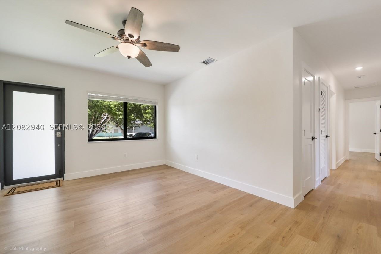 5970 Sw 16th St - Photo 3 of 17