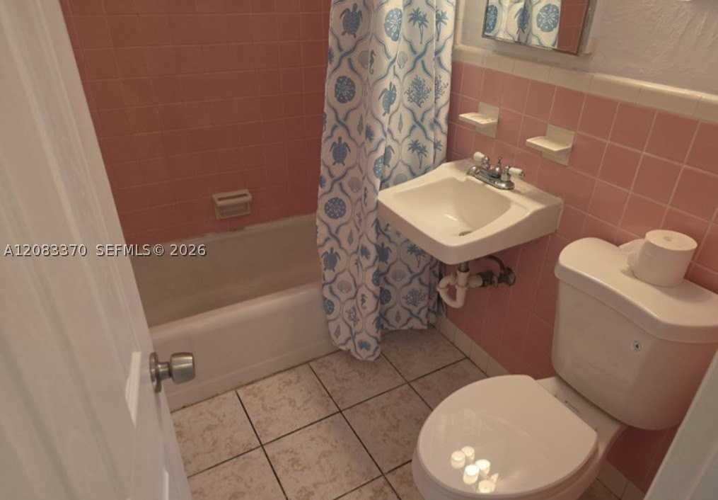 341 Monroe St #4 - Photo 3 of 5