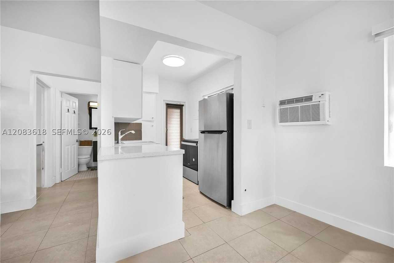 1195 Marseille Dr #5 - Photo 5 of 13