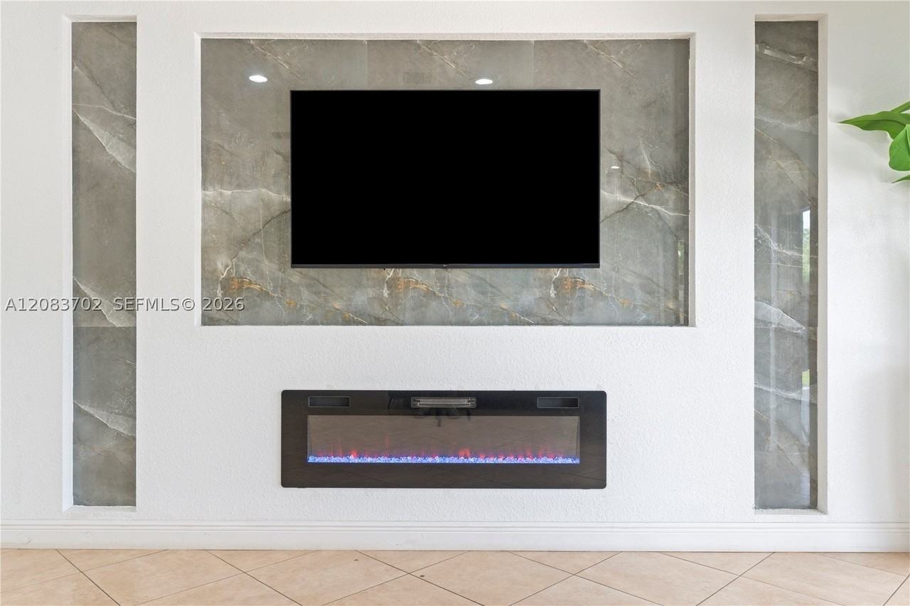11761 Sw 226th Ter - Photo 6 of 18