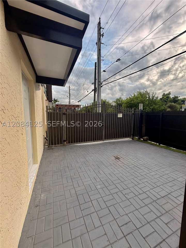 12694 Sw 191st Ter - Photo 6 of 16