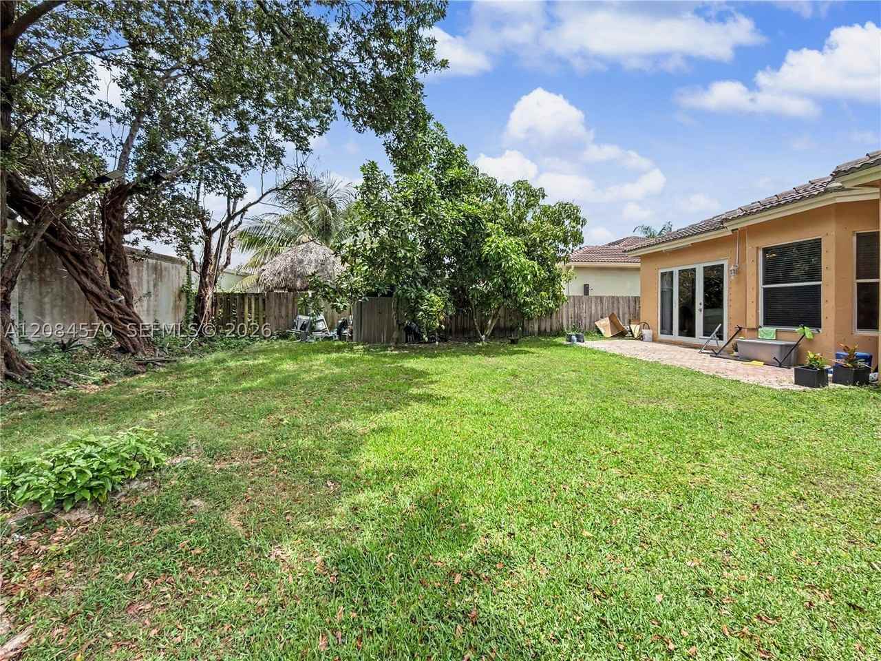 522 Ne 20th Ave - Photo 4 of 15