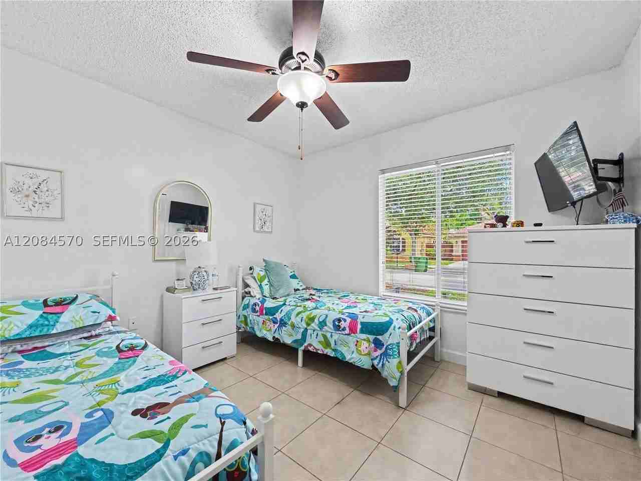 522 Ne 20th Ave - Photo 5 of 15