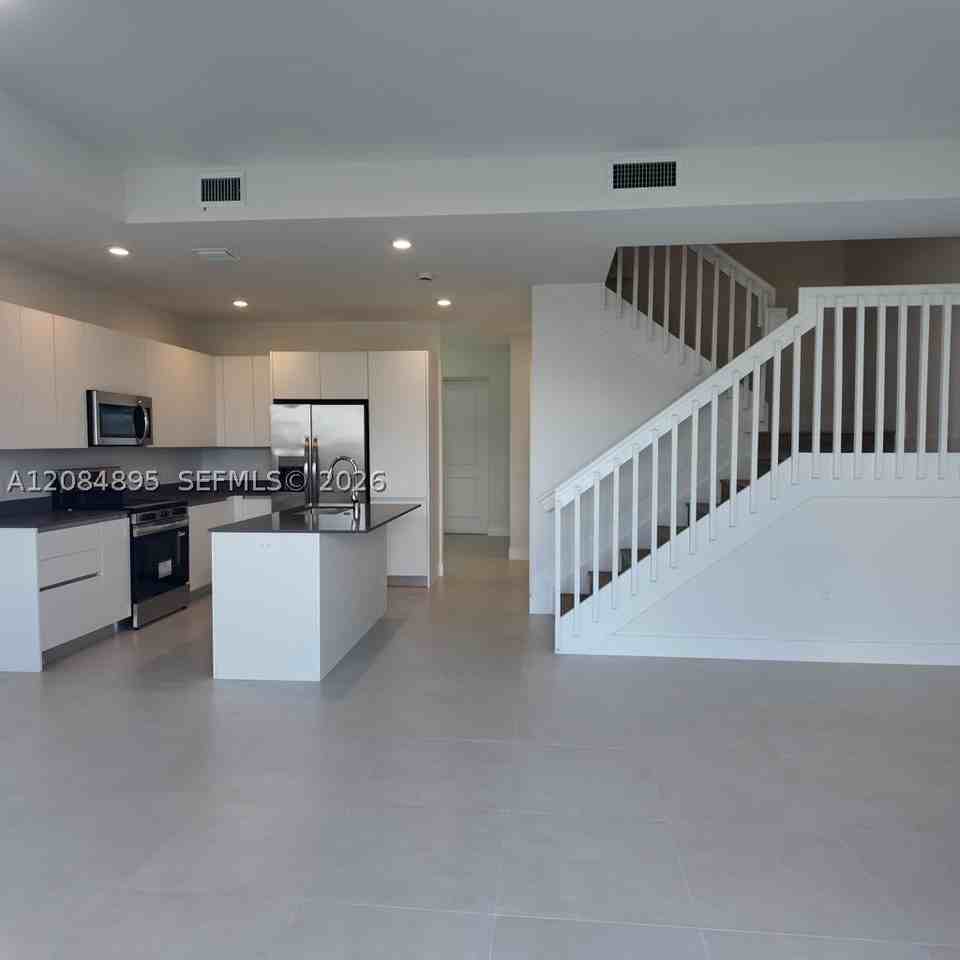 19111 Sw 344th Ter - Photo 3 of 31