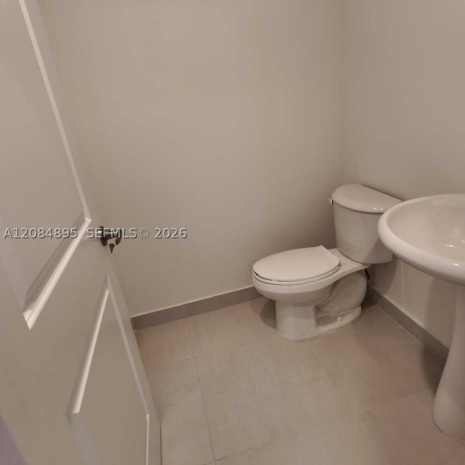 19111 Sw 344th Ter - Photo 5 of 31
