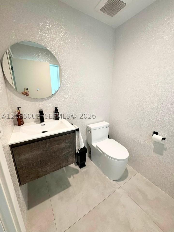 4827 Sw 34th Ave - Photo 5 of 28