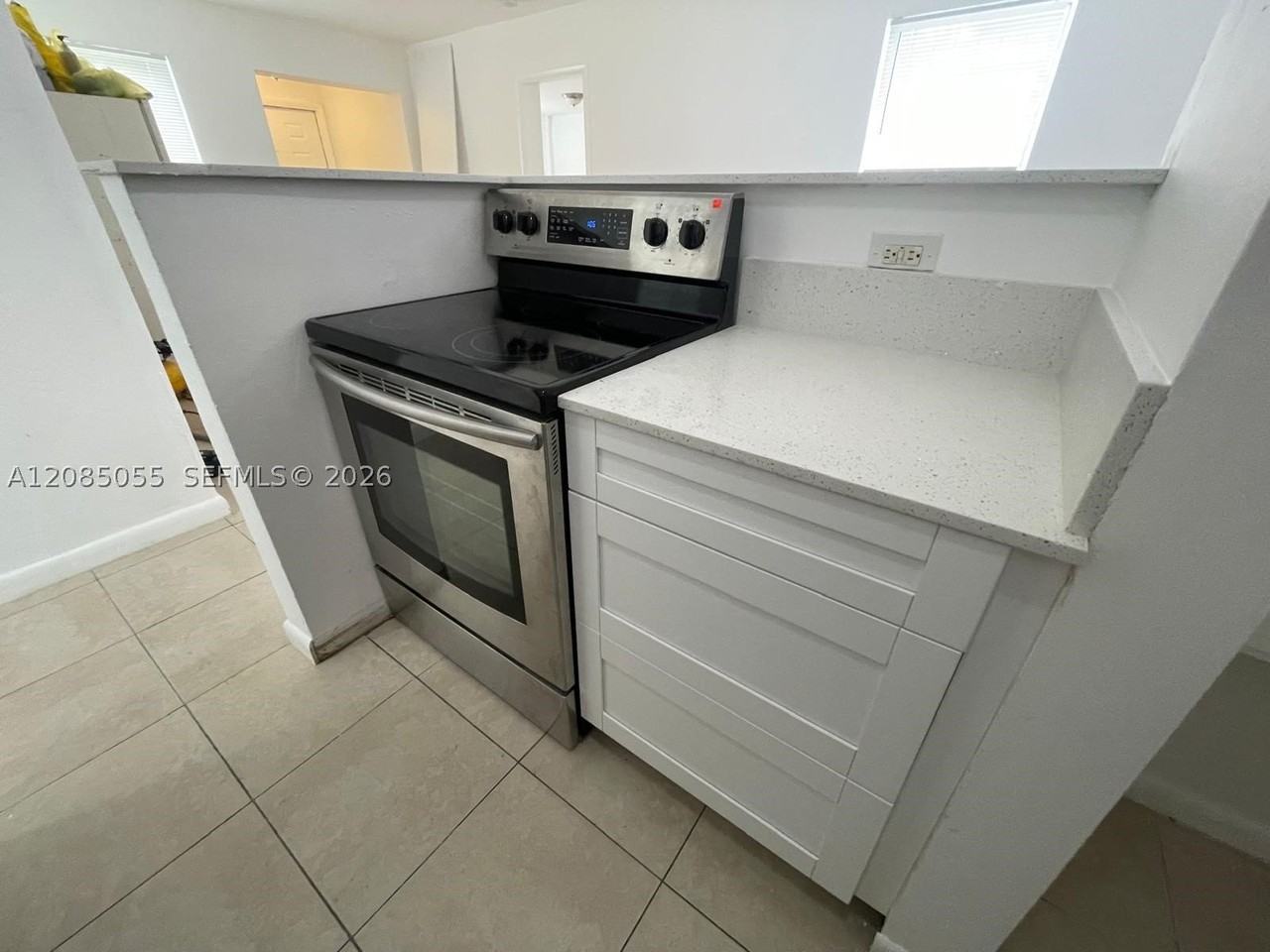 1685 Nw 131st St - Photo 5 of 18