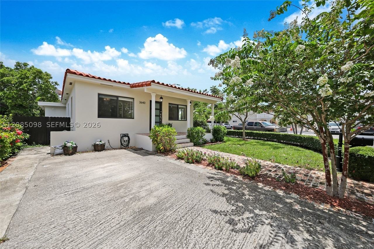 3640 Sw 11th St - Photo 2 of 15