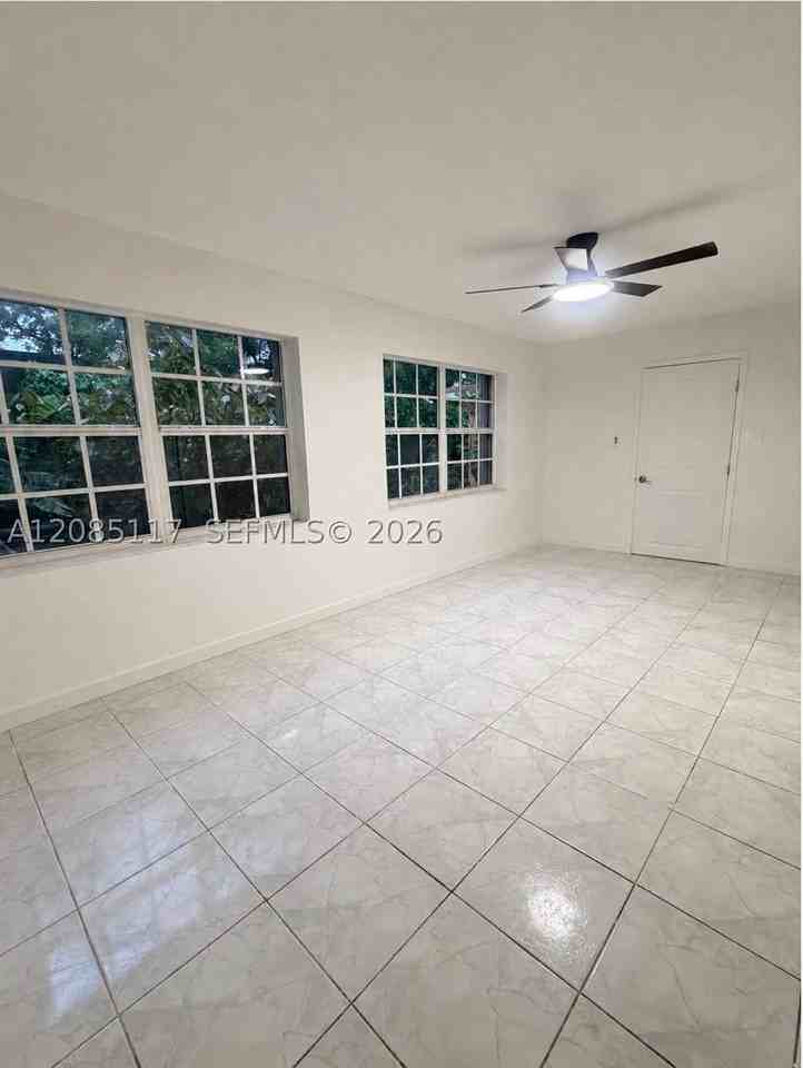 600 Nw 108th St #2 - Photo 6 of 11
