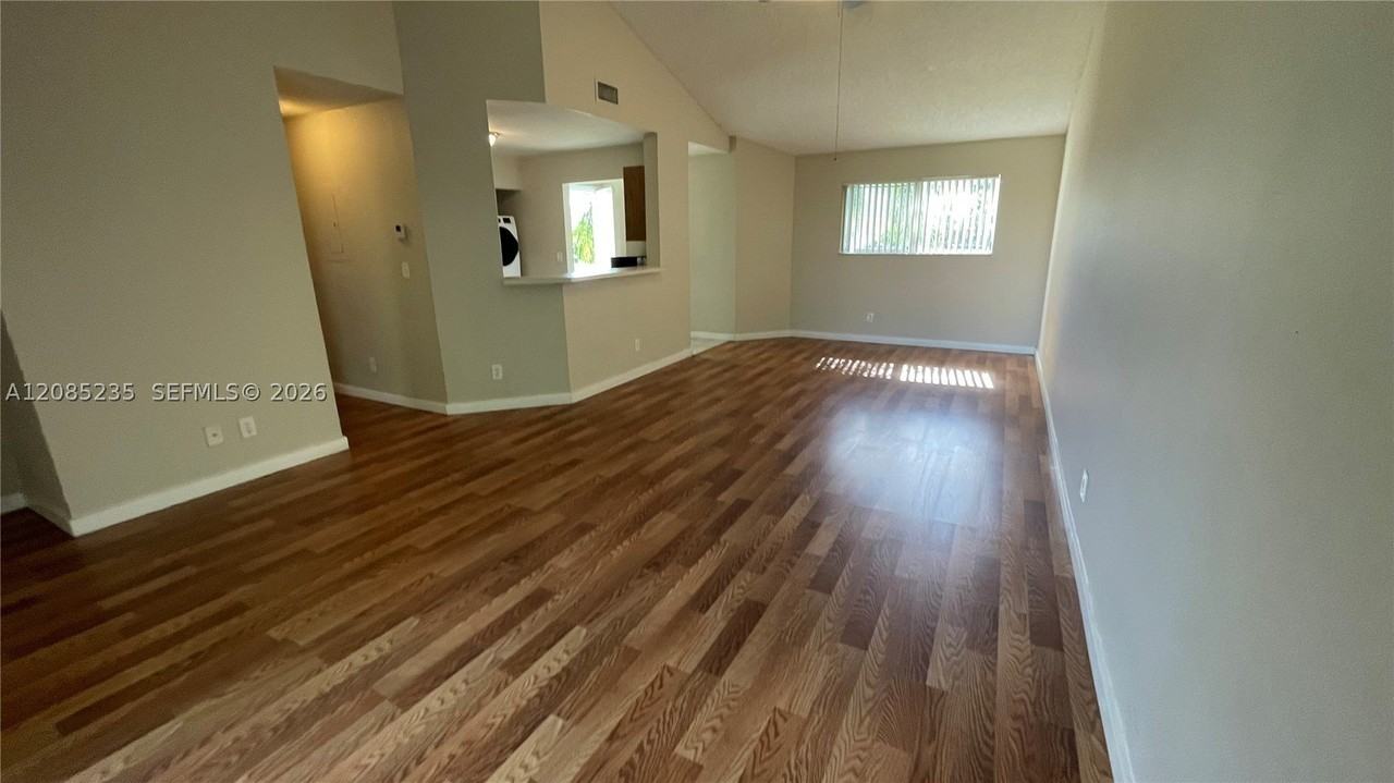 3429 Nw 44th St #205 - Photo 7 of 41