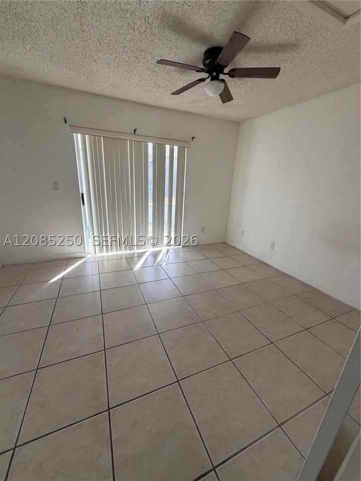 1 LAKE VILLA WAY #1 - Photo 6 of 12