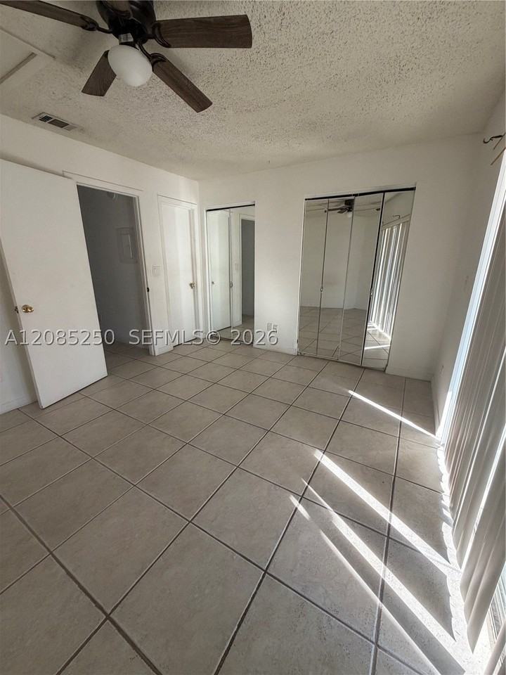 1 LAKE VILLA WAY #1 - Photo 7 of 12