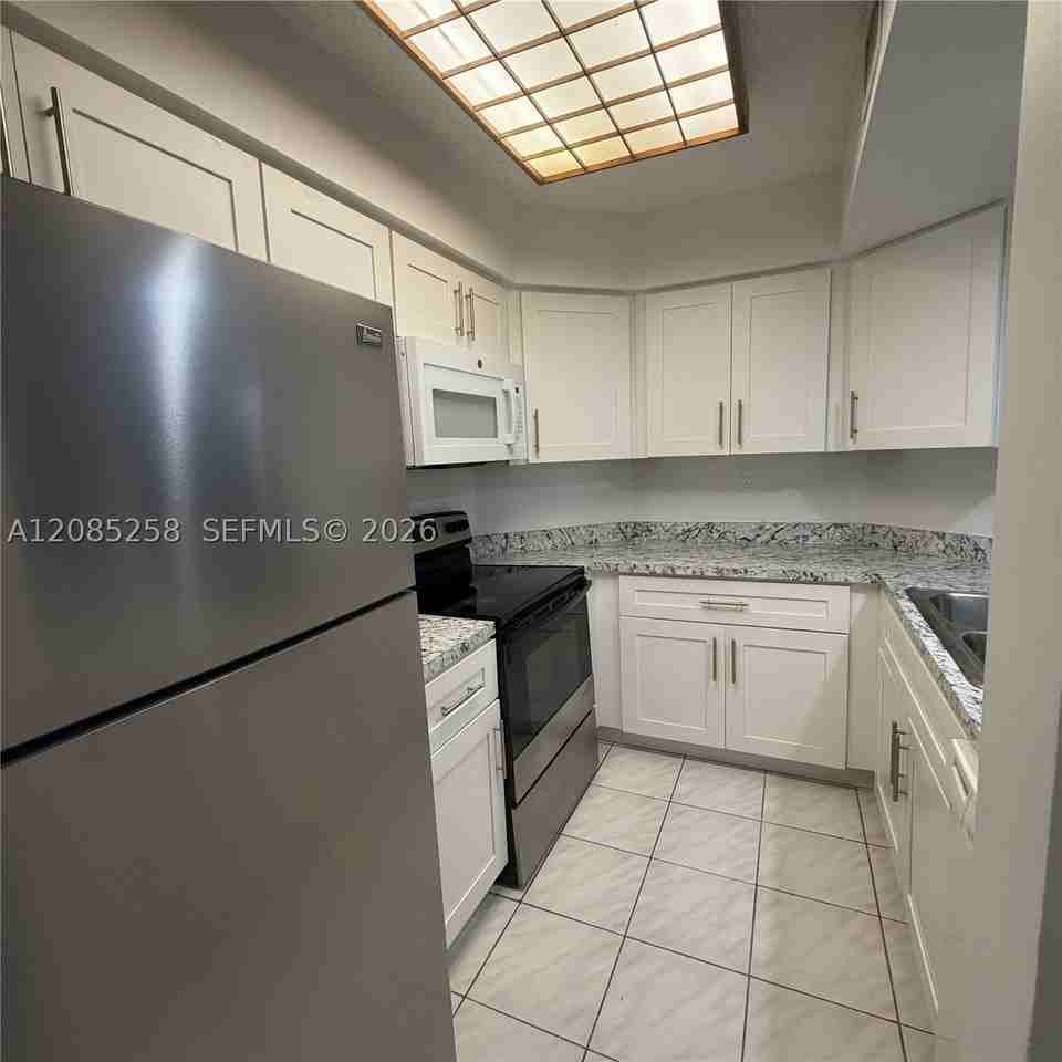 1712 Nw 81st Way #1712 - Photo 6 of 26