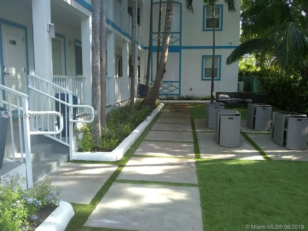245 Ne 33rd St #103 - Photo 6 of 11