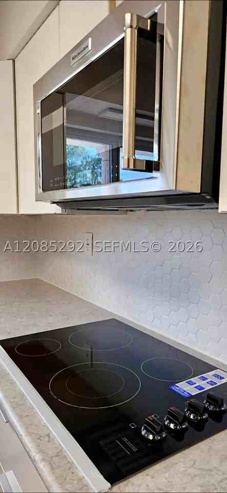 2109 Ne 122nd St #2109 - Photo 6 of 15