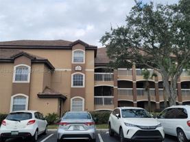 14049 FAIRWAY ISLAND DR #123 - Photo 1 of 1