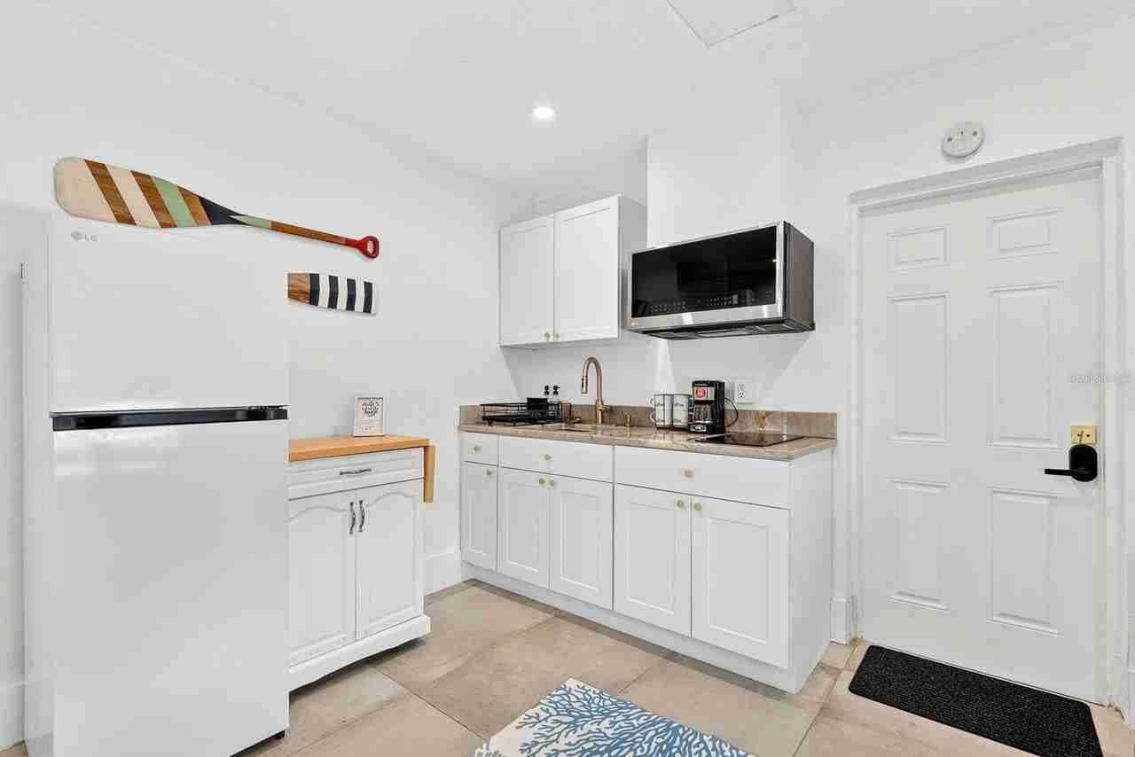 2009 1st Ave E #B - Photo 6 of 26