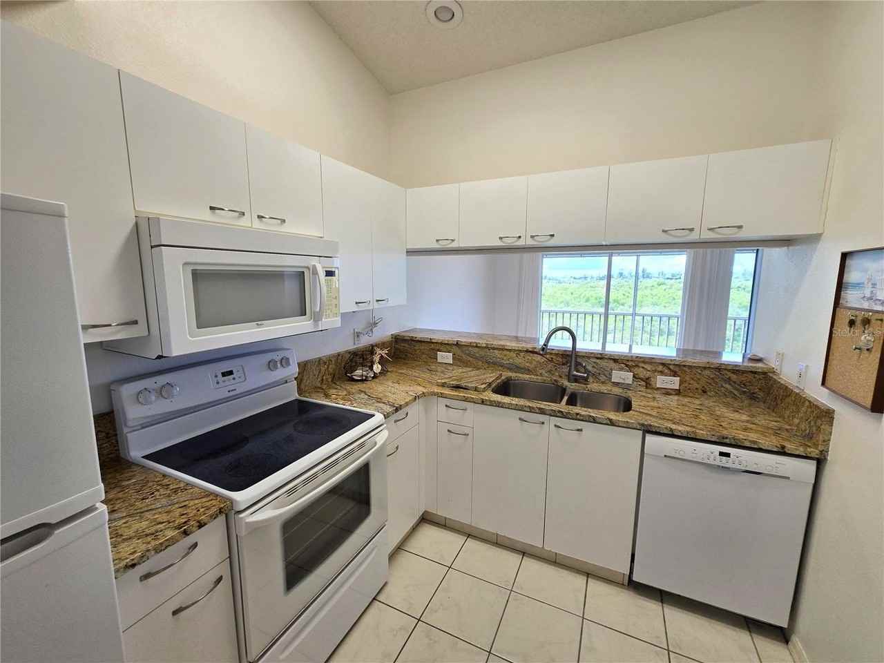 3607 E Bay Dr #206 - Photo 4 of 21