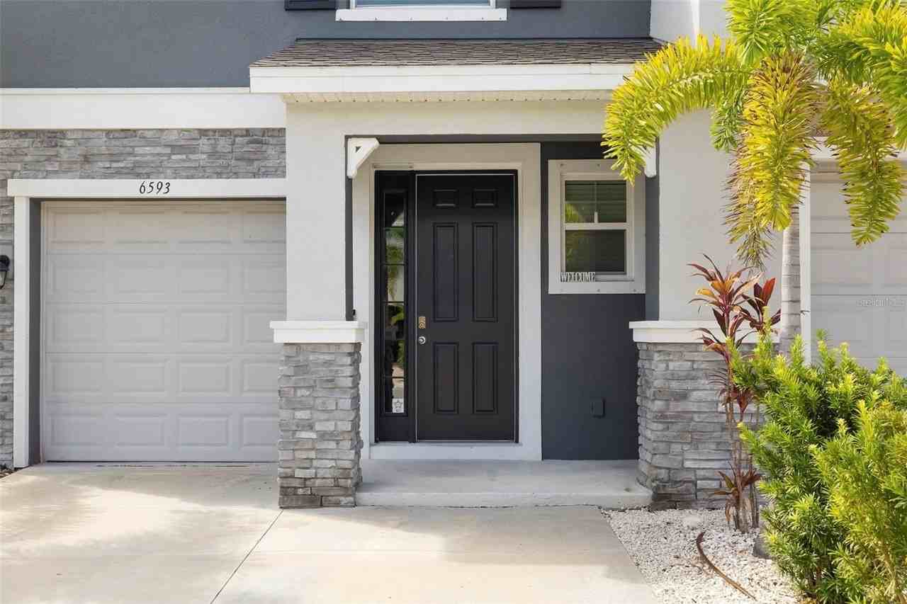 6593 Serenity Fall Ln - Photo 5 of 39