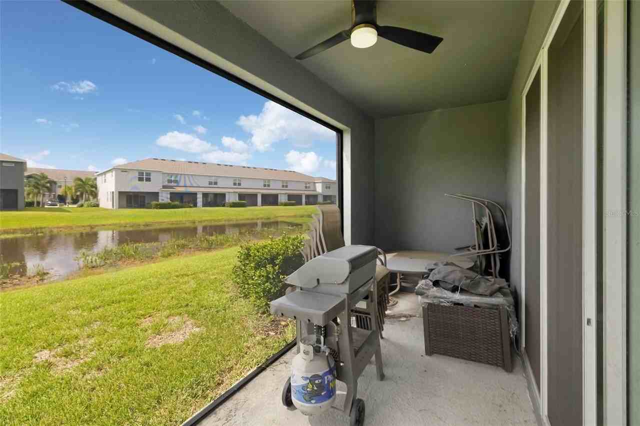 6593 Serenity Fall Ln - Photo 7 of 39